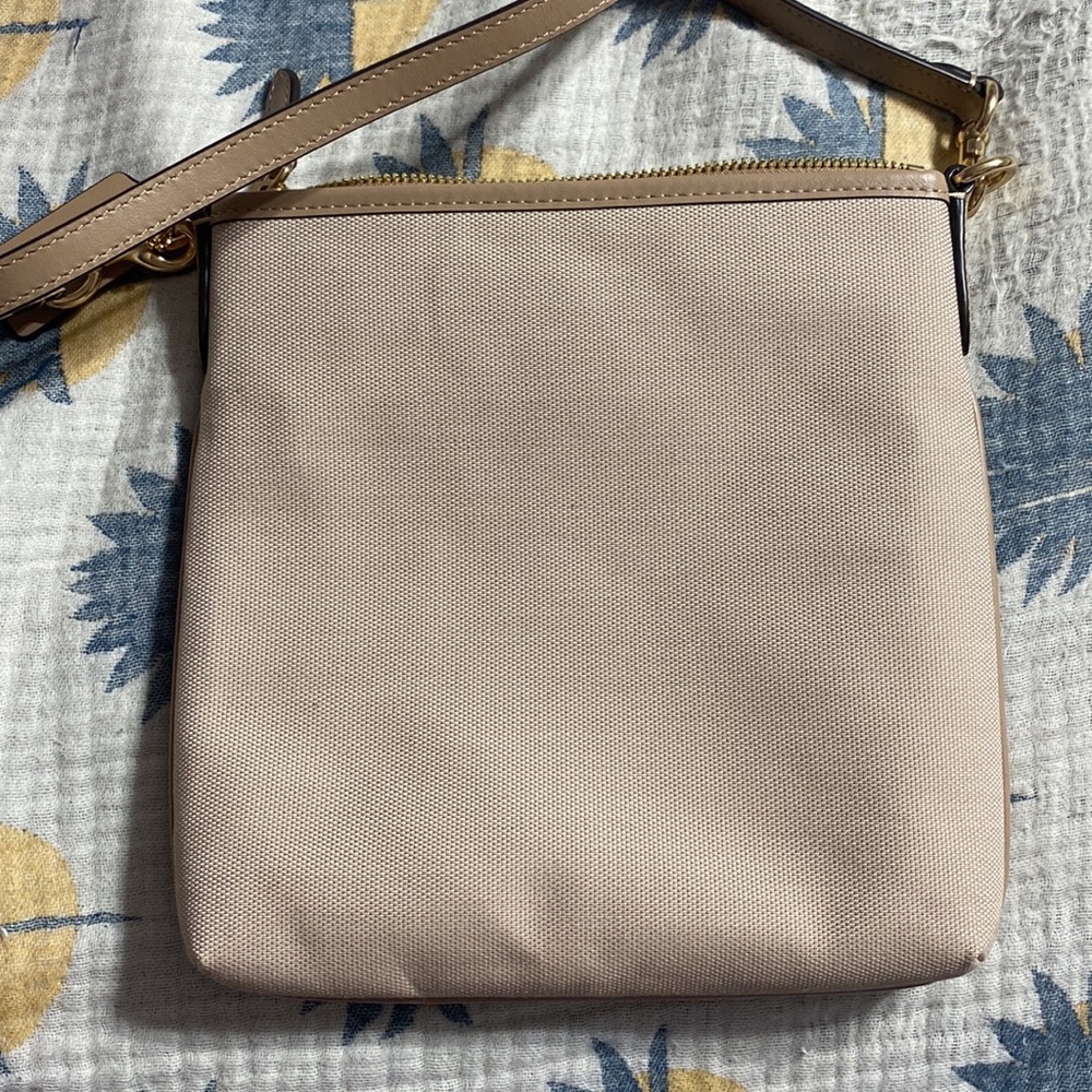 New coach crossbody. - Picture 2 of 5